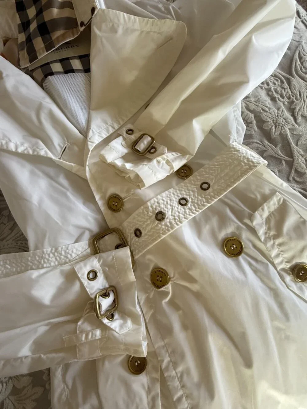 GUC Burberry Short Spring Trench Coat - Picture 4 of 6